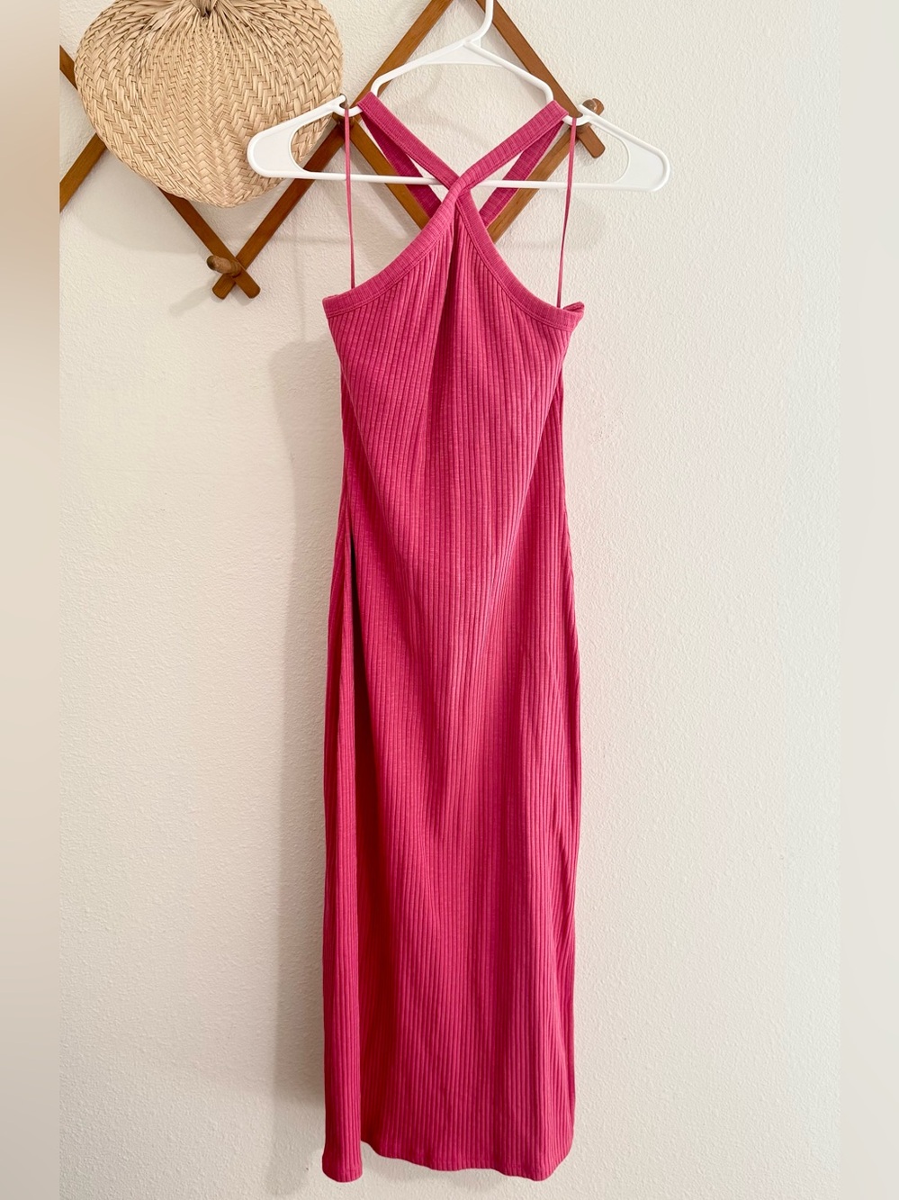 Old Navy Ribbed Crossback Maxi Dress in Fuchsia